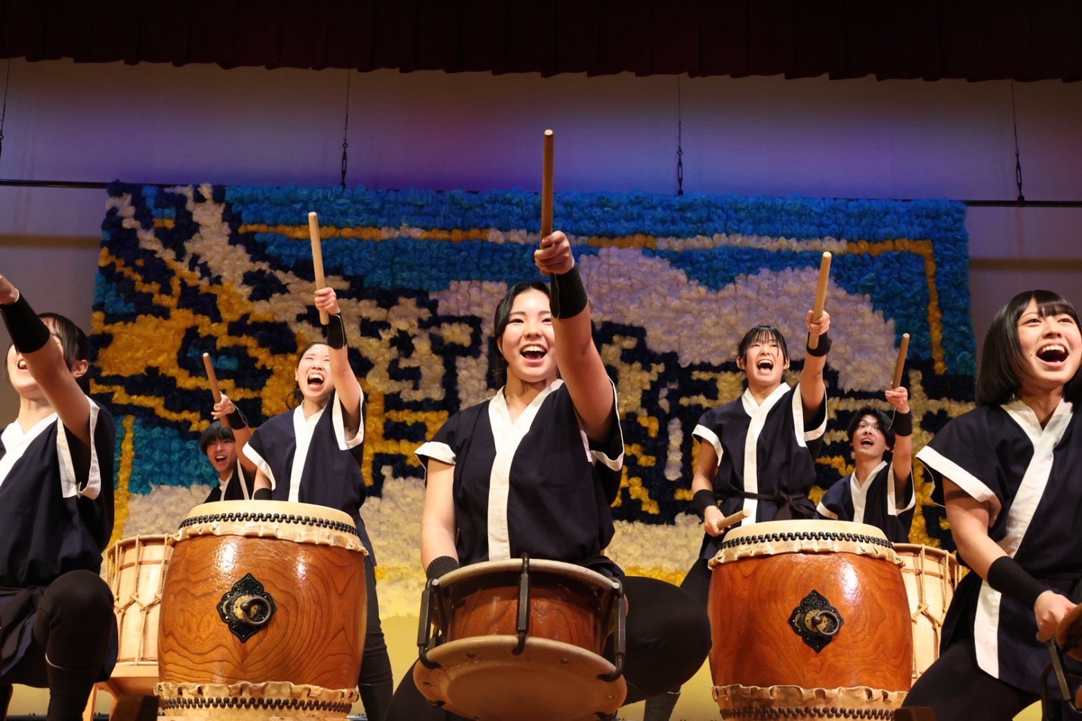 威鳴太鼓の活動写真